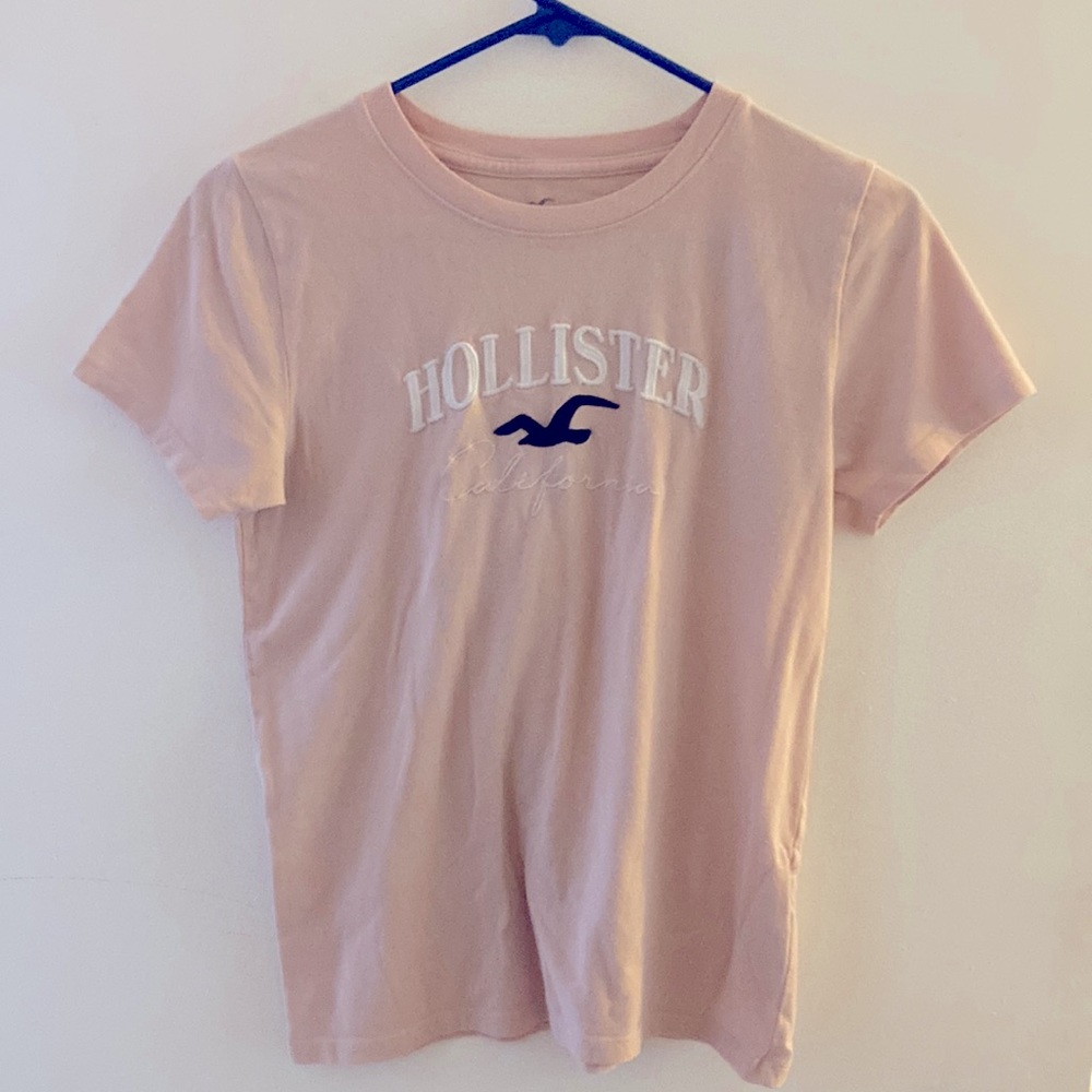 ❤️3/$10❤️ Pink tee